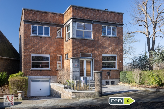 Belle et grande maison d'architecte, très lumineuse, vue panoramique sur Liège